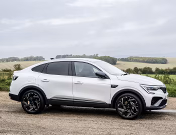 Renault Arkana E-Tech full hybrid esprit Alpine [UK-spec] '2023–pr.