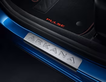 Интерьер Renault Arkana "Pulse" [CIS] '2021
