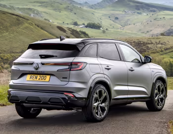 Renault Austral E-Tech full hybrid esprit Alpine [UK-spec] '2023–25