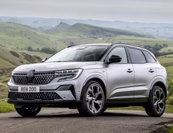 Renault Austral E-Tech full hybrid esprit Alpine [UK-spec] '2023–25