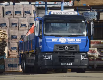 Renault C 320 6×2 rigid 2.3 M Day cab with dropside body [UK-spec] '2013–pr.