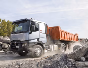 Renault C 430 OptiTrack 4×2 tractor Night & Day cab '2014–pr.