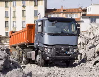Renault C 430 OptiTrack 4×2 tractor Night & Day cab '2014–pr.