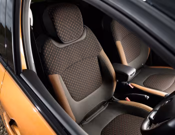 Интерьер Renault Captur [UK-spec] '2017–19