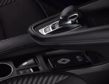 Interior Renault Captur E-Tech full hybrid esprit Alpine [Worldwide] '2024–pr.