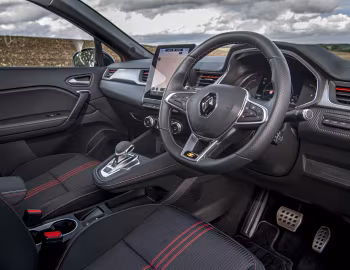Interior Renault Captur E-TECH Hybrid R.S. Line [UK-spec] '2021–24