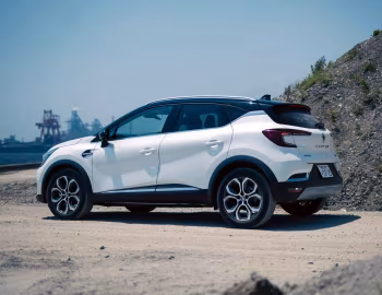 Renault Captur E-TECH Plug-in Hybrid [Japan] '2022–pr.