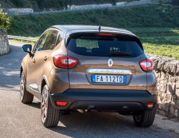 Renault Captur "Iconic" [Italy] '2015–16