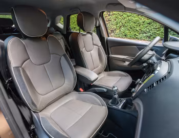 Інтэр'ер Renault Captur "Iconic" [Italy] '2015–16