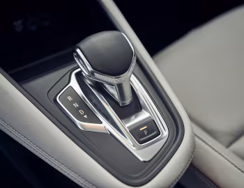 Інтер'єр Renault Captur Initiale Paris [Worldwide] '2019–24