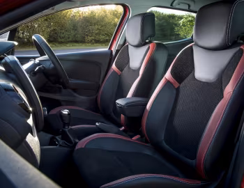 Интерьер Renault Clio [UK-spec] '2016–19