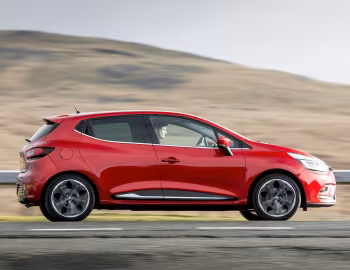 Renault Clio [UK-spec] '2016–19