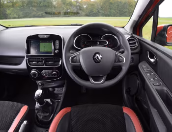 Торпедо Renault Clio [UK-spec] '2016–19