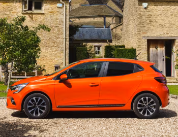 Renault Clio [UK-spec] '2019–23