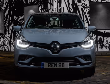 Renault Clio "Urban" [UK-spec] '2018