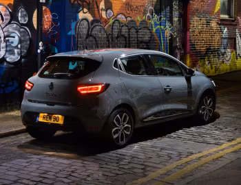Renault Clio "Urban" [UK-spec] '2018