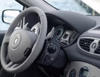 Interior Renault Clio 3-door [Worldwide] '2005–09