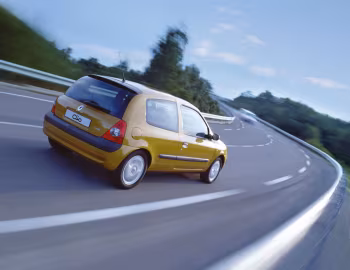 Renault Clio 3-door [Worldwide] '2001–03