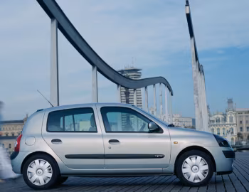 Renault Clio 5-door [Worldwide] '2001–03
