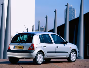 Renault Clio 5-door [Worldwide] '2001–03