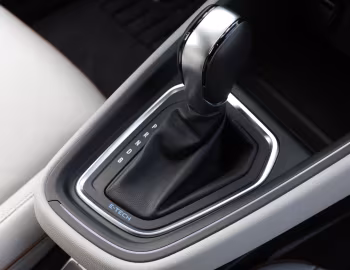 Interior Renault Clio E-TECH [Worldwide] '2020–23