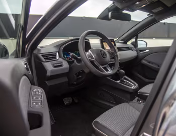 Interior Renault Clio E-Tech full hybid techno [Worldwide] '2023–pr.
