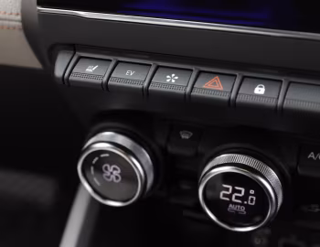 Интерьер Renault Clio E-TECH [Worldwide] '2020–23