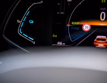 Камбінацыя прыбораў Renault Clio E-TECH [UK-spec] '2020–23
