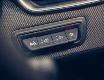 Interior Renault Clio E-Tech full hybid esprit Alpine [UK-spec] '2023–pr.