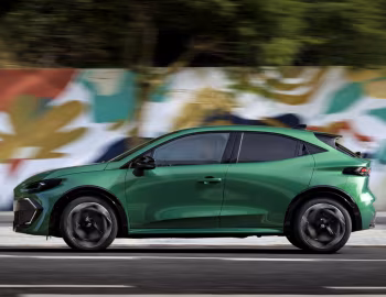 Renault Clio full hybrid E-Tech techno [Worldwide] '2025–pr.