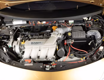 Sous la capuche Renault Clio Grandtour Concept '03.2007
