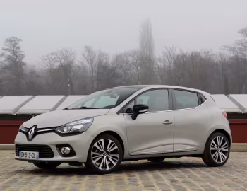 Renault Clio Initiale Paris '2014–16