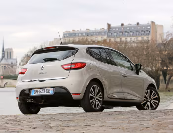 Renault Clio Initiale Paris '2014–16