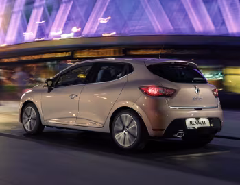Renault Clio Initiale Paris '2014–16