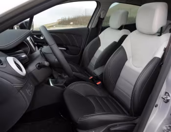 Інтэр'ер Renault Clio Initiale Paris '2014–16