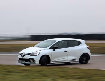 Renault Clio R.S. 220 Trophy [Worldwide] '2016–19