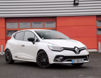 Renault Clio R.S. 220 Trophy [Worldwide] '2016–19