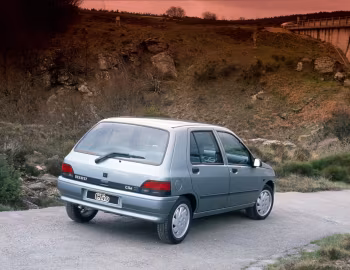 Renault Clio RT 5-door [Worldwide] '1990–94