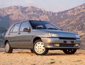 Renault Clio RT 5-door [Worldwide] '1990–94