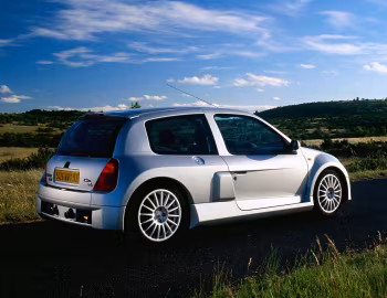 Renault Clio V6 [Worldwide] '11.2000–06.2003