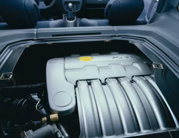 发动机舱 Renault Clio V6 [Worldwide] '11.2000–06.2003