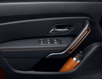 Інтэр'ер Renault Duster "Edition One" [CIS] '2021