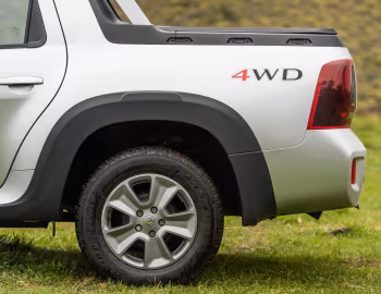 Renault Duster Oroch Dynamique 2.0 4×4 '2018–20