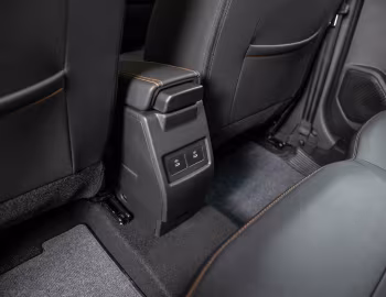 Interior Renault Duster Iconic Plus "Outsider Pack" [Latam] '2024–pr.
