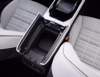 Interior Renault Espace E-Tech full hybrid iconic [Worldwide] '2023–25