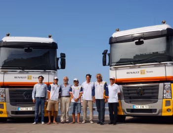 Fernando Alonso, Nelson Piquet Jr., Renault Magnum AE 500 DXi 4×2 tractor, Flavio Briatore