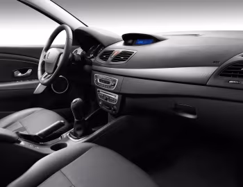 Front Panel Renault Fluence [Worldwide] '2009–12