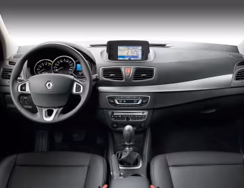 Front Panel Renault Fluence [Worldwide] '2009–12
