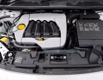 Under The Hood Renault Fluence [Australia] '2010–13