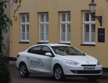 Renault Fluence Z.E. [Worldwide] '2010–14